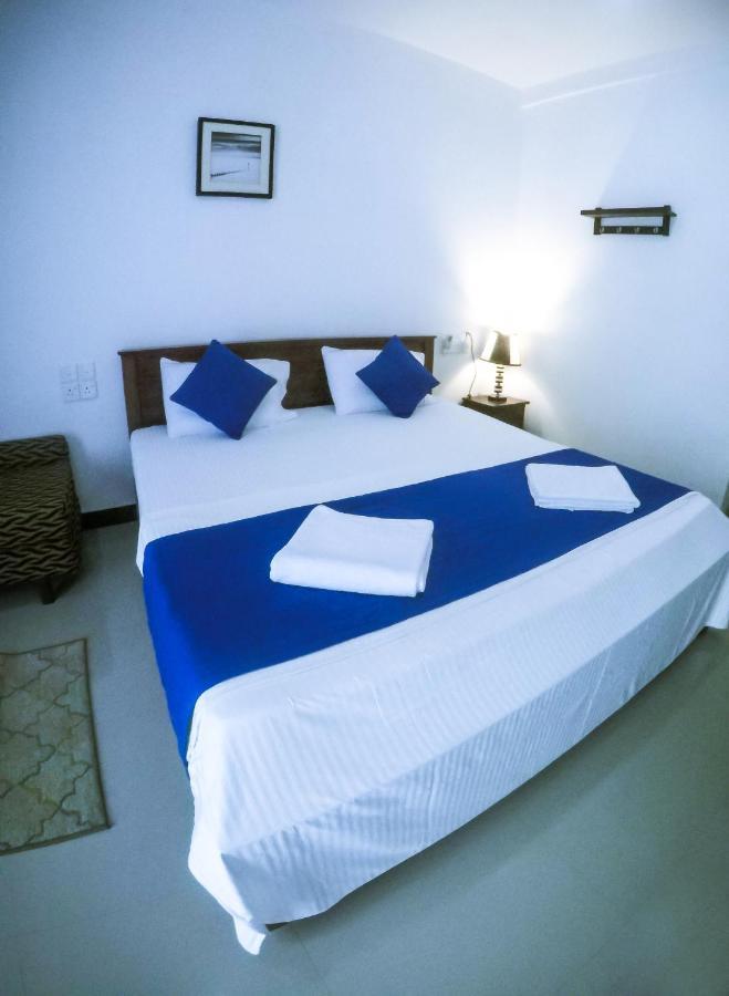 Mirissa Blue Whale Holiday Hotel Exterior foto